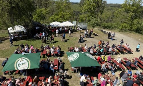 1. Mai am Hausbergturm